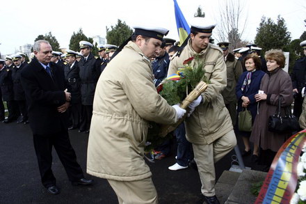 politicienii au facut concurs de coroane galerie foto 24442 268128