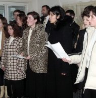 „Deschide usa, crestine!\