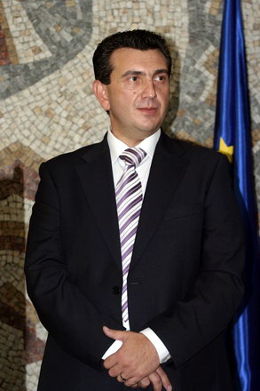 camin_claudiu_palaz_10.jpg camin_claudiu_palaz_10.jpg