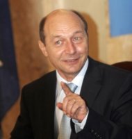 Brandul favorit al lui Basescu, Paul & Shark, a avut vanzari de jumatate de milion de euro