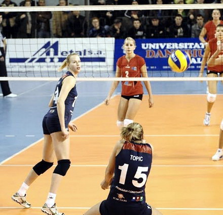 csvolei2004tomis.jpg csvolei2004tomis.jpg