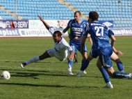 Fotbal (Liga 2)/Farul debuteaza cu dreptul. Sageata doar egal