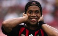Ronaldinho la un pas de o teapa... milionara