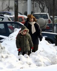 Zapada a inchis iar scolile