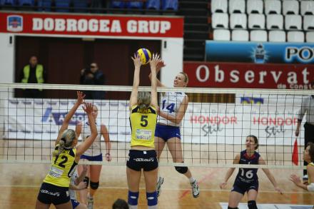 volei_fete15_25_03.jpg