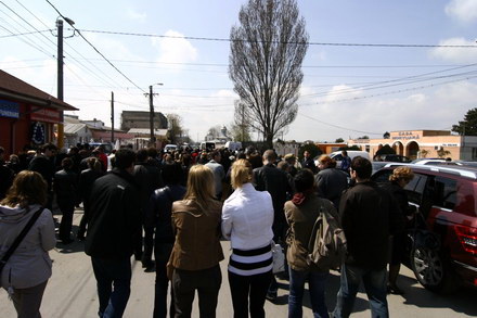 poetul george vasilievici inainte de a se sinucide imi infasor fularul in jurul gatului galerie foto