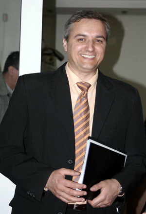 calapod_tudorel_calapod.jpg calapod_tudorel_calapod.jpg