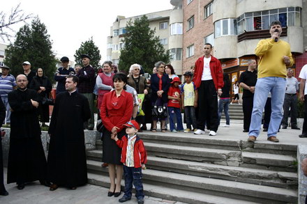 protestul copiilor de la navodari impotriva depozitului de deseuri galerie foto 50155 285430