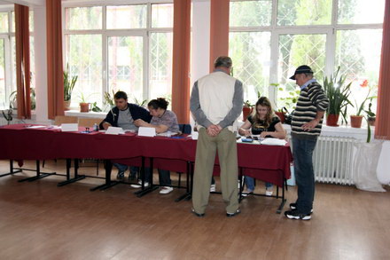 dilema dupa referendumul de la navodari se elibereaza autorizatie de ridicare a centrului sau se respecta