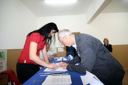 dilema dupa referendumul de la navodari se elibereaza autorizatie de ridicare a centrului sau se respecta