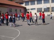 Elevii constanteni au redeschis portile copilariei