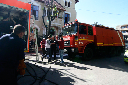 fotoreportaj ce fac agentii de la conpress pe domeniul public 31897 283883