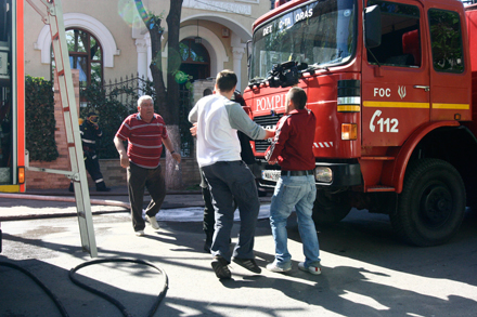fotoreportaj ce fac agentii de la conpress pe domeniul public 31897 283883