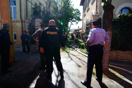 fotoreportaj ce fac agentii de la conpress pe domeniul public 31897 283883