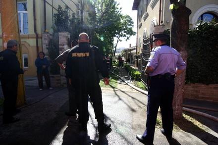 fotoreportaj incendiu la villa smaranda a lui nicusor constantinescu 48787 283605