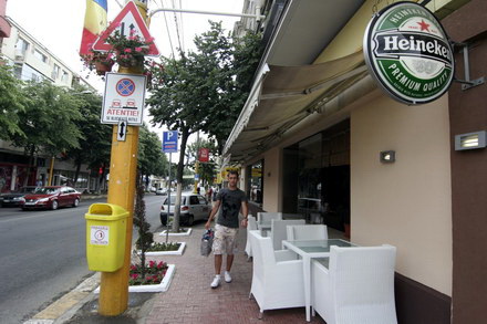 constanta teraselor umbrelele de la bt cafe si qs inn incurca circulatia galerie foto 60674 289599