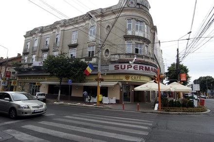 constanta teraselor umbrelele de la bt cafe si qs inn incurca circulatia galerie foto 60674 289599