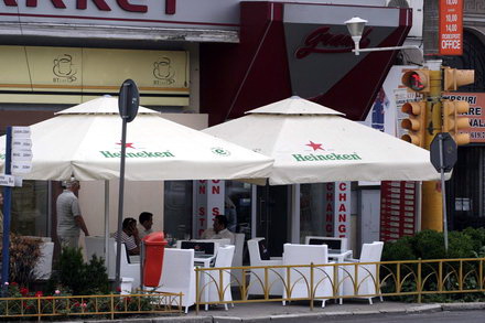 constanta teraselor umbrelele de la bt cafe si qs inn incurca circulatia galerie foto 60674 289599