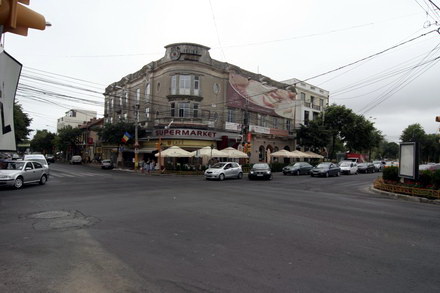 constanta teraselor umbrelele de la bt cafe si qs inn incurca circulatia galerie foto 60674 289599