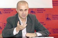 Mihai Petre „Stavrostitu nu mai are loc printre Banias, Mitroi si Branza\