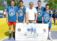 Turneul „Din spatele blocului, in fata tribunelor\