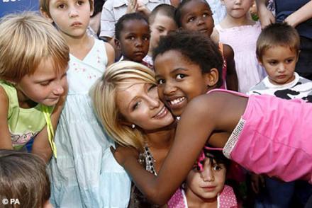 paris-hilton-africa.jpg