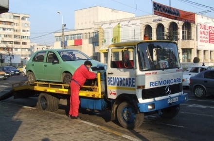1_herarconi_-_tractare_masina.jpg 1_herarconi_-_tractare_masina.jpg