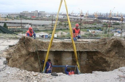 arzo_-_strada_traian_groapa.jpg arzo_-_strada_traian_groapa.jpg