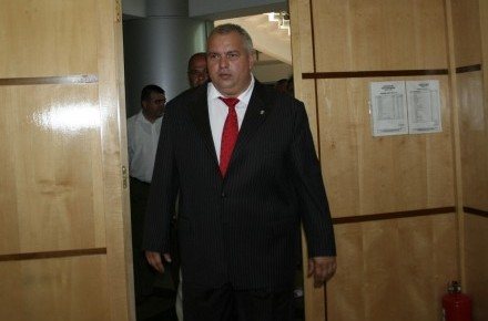 nicusor_-_nicusor_constantinescu_02.jpg nicusor_-_nicusor_constantinescu_02.jpg