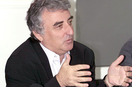 DutuStelian_des.jpg DutuStelian_des.jpg