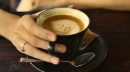 Băutorii de cafea sunt mai uşor de manipulat