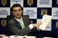 Palaz a depus plângere penală împotriva lui Căpăţână