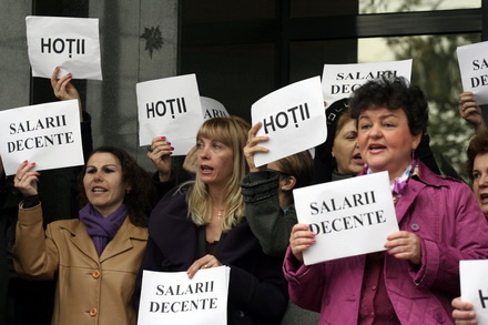 fotoreportaj cum au protestat functionarii publici la constanta 81585 302296