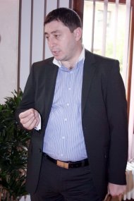 Cum tratează CJAS clinicele particulare 