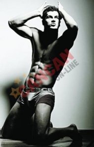 Cancan A zburat din Dubai pentru Adelina