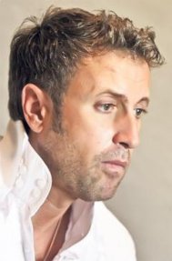 Libertatea Bote îşi dezvăluie secretele într-o carte biografică - A făcut greva foamei în închisoare