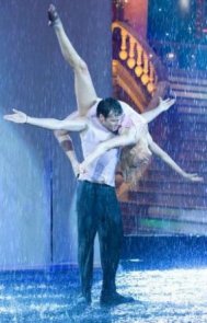 Click! Trei tone de apă pe platou la „Dansez pentru tine\