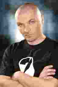 Click! Este oficial - Puya a devenit tăticul unei fetiţe!