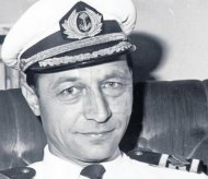 Libertatea Nemulţumit de cum arăta, în tinereţe, Traian Băsescu a vrut să-şi facă operaţie la ochi