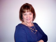 Premiu pentru bibliotecara Crina Mareş