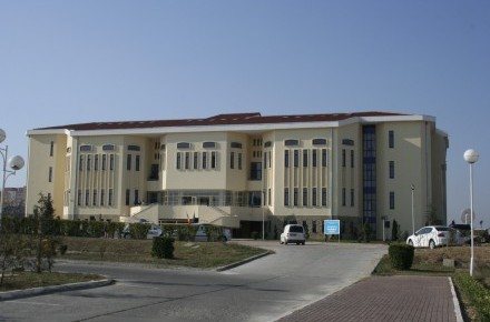 ovidius_-_facultatea_de_farmacie.jpg