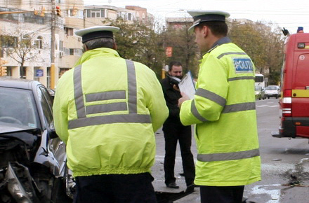 politisti_rutiera2.jpg politisti_rutiera2.jpg