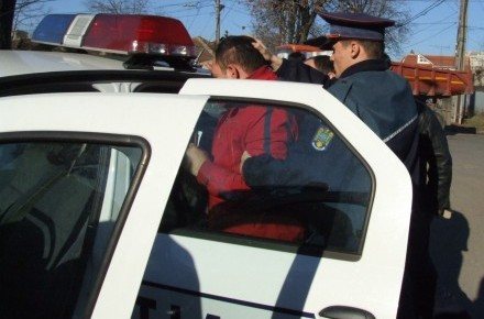 caraiani_-_politisti.jpg caraiani_-_politisti.jpg