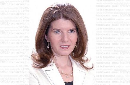 iacob_ridzi_monica_2-.jpg iacob_ridzi_monica_2-.jpg