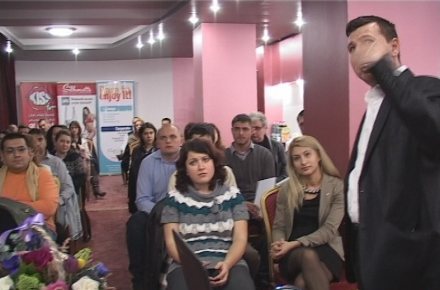 Tineri_Antreprenori.jpg Tineri_Antreprenori.jpg