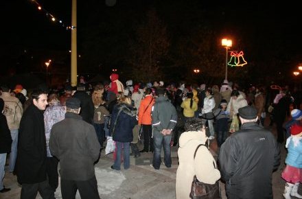 deschidere_oraselul_copiilor_pachete_copii_001.jpg deschidere_oraselul_copiilor_pachete_copii_001.jpg