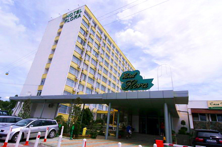 Flora_Hotel_Flora.jpg