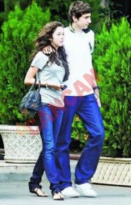 Cancan I-a dat cu flit lui Michelle pentru Teodora