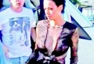 Click! Raicu, cu sânii la vedere într-o reclamă la diamante