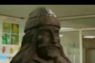 Bustul lui Vlad Ţepeş, sculptat în ciocolată, la Constanţa